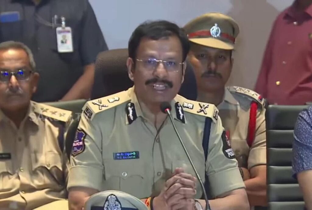 IBOMMA సృష్టి కర్త.... ఇమ్మడి రవి అరెస్ట్....1?